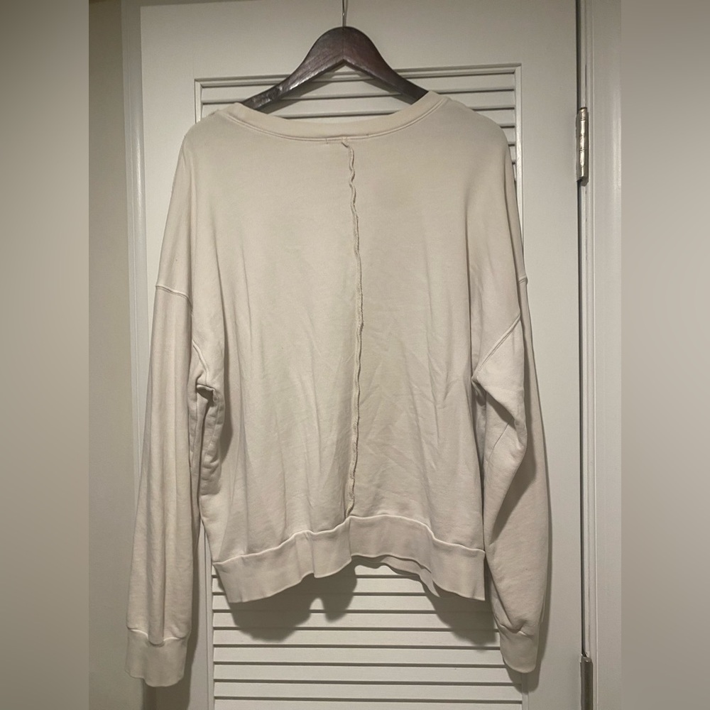 Graphic Pullover - Picture 2 of 4